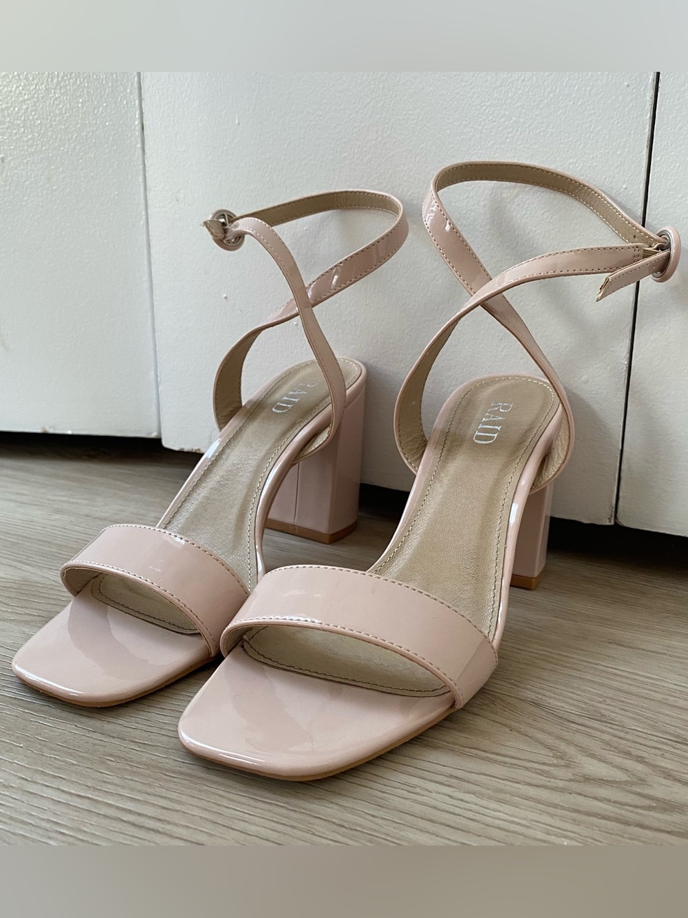 ❤️ Raid (ASOS) Glossy Nude Square Toe Block Heels - Size US 8